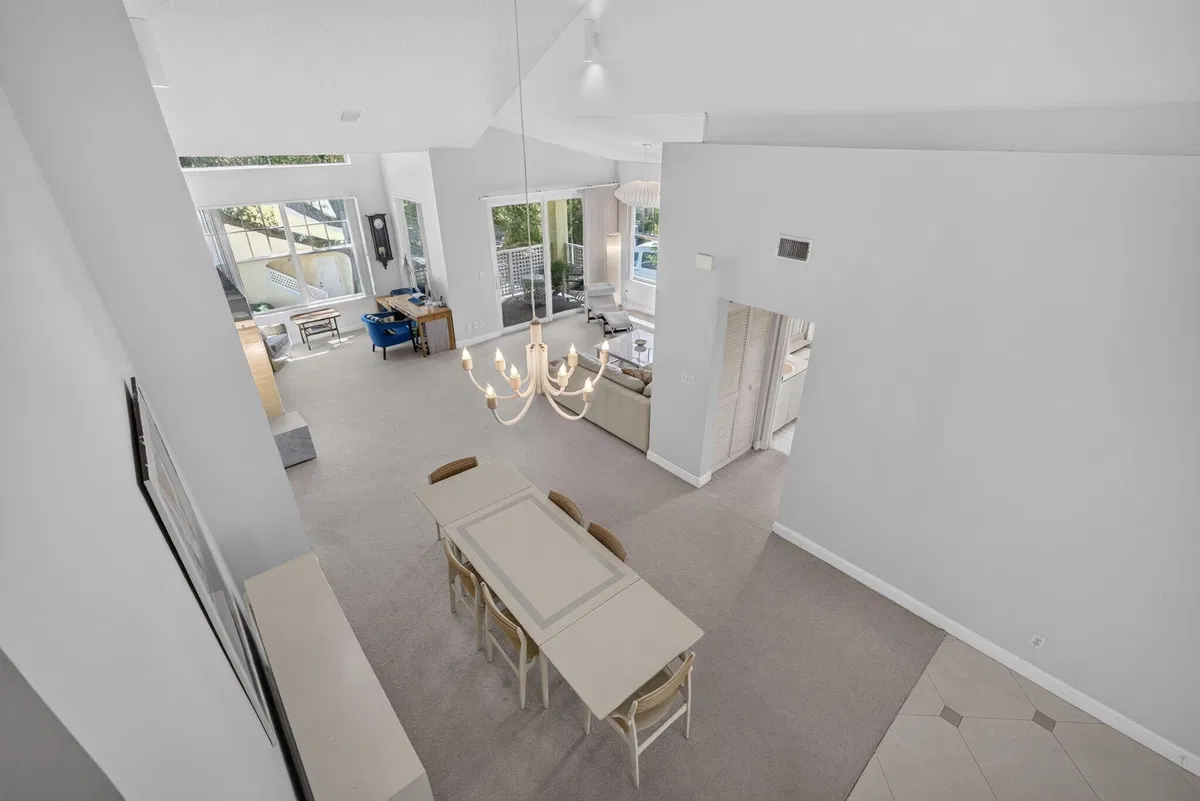 Residence photo 43