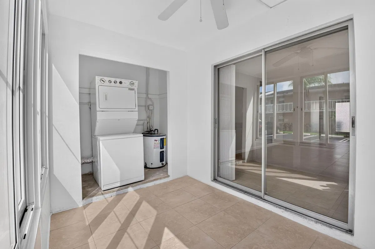 Unit 104 photo 16