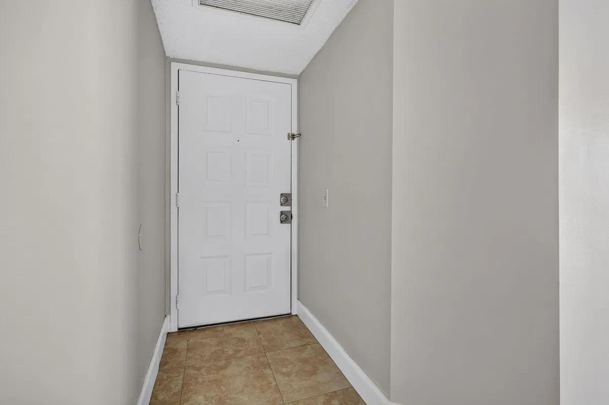 Unit 36 photo 37