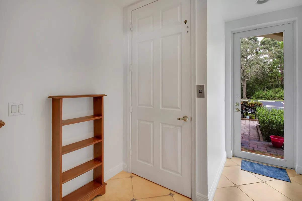  Residence photo 10