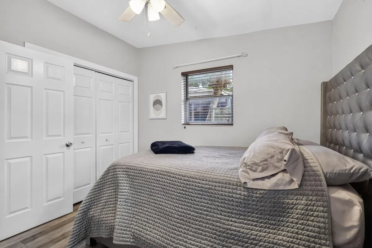  Residence photo 19