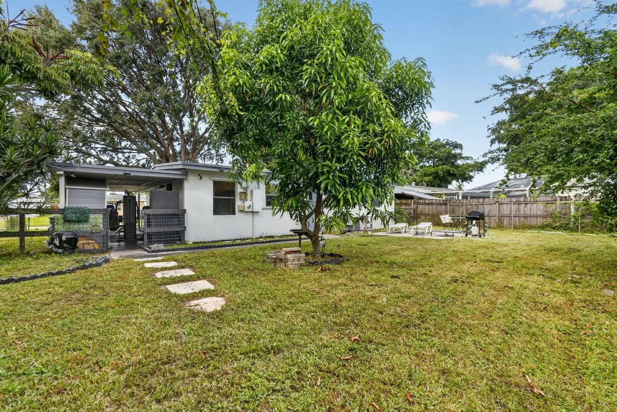  Residence photo 25