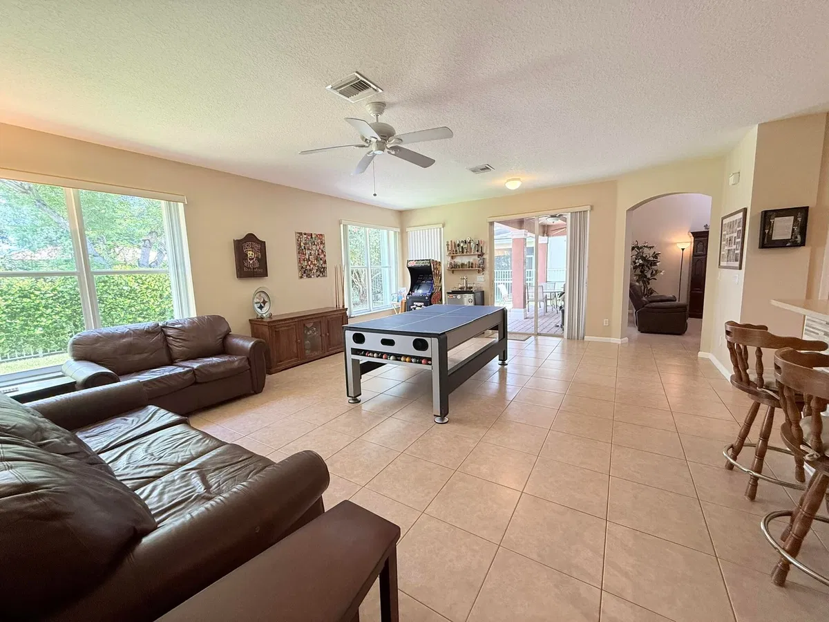Residence photo 19