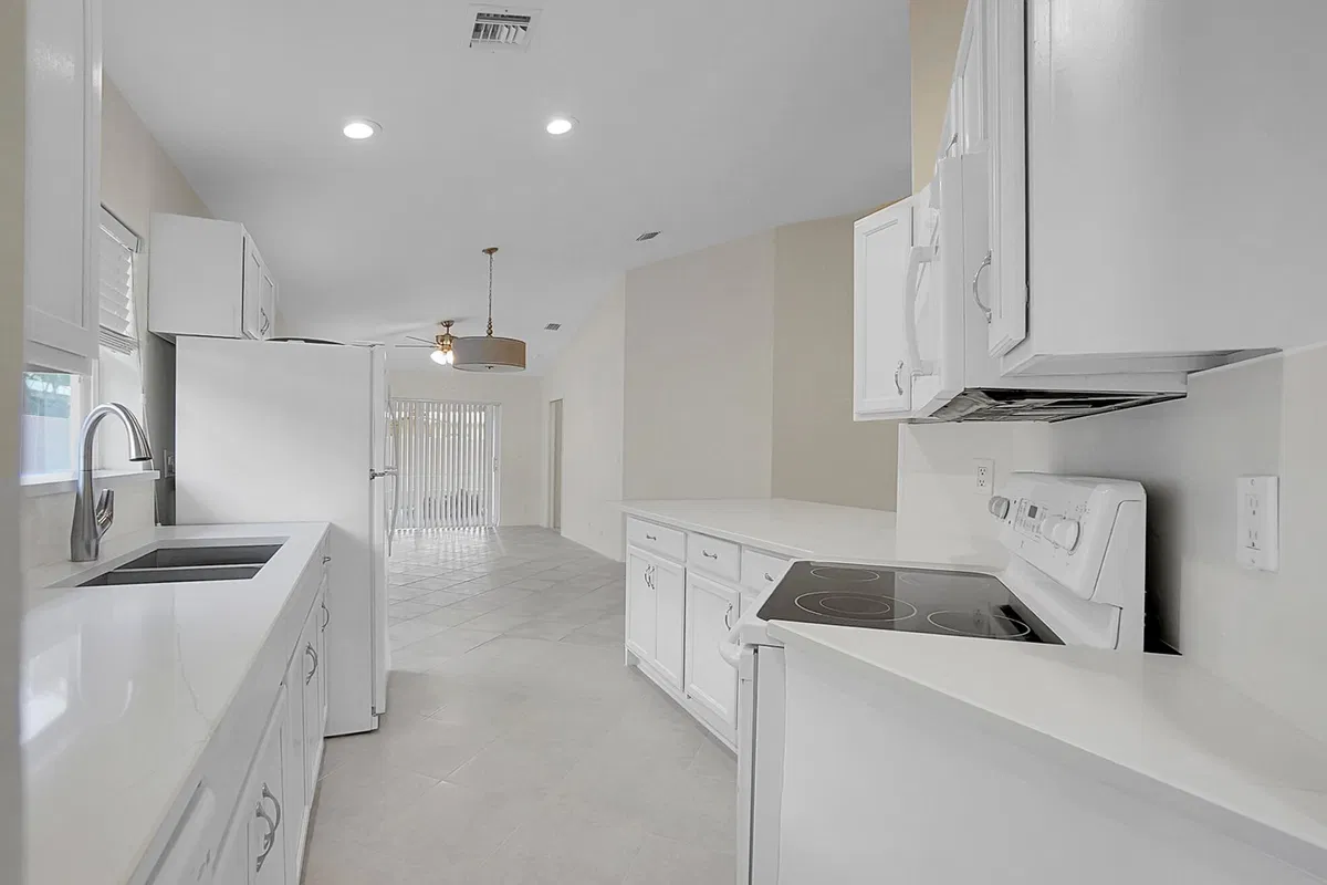Residence photo 13
