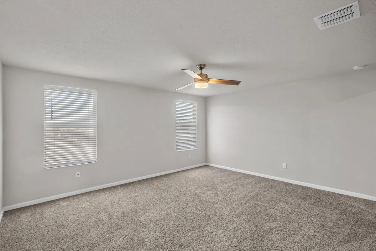 Residence photo 16