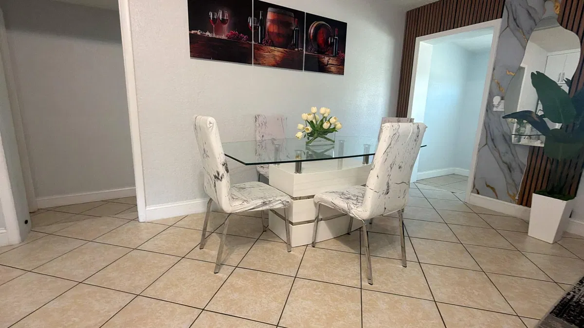Residence photo 4