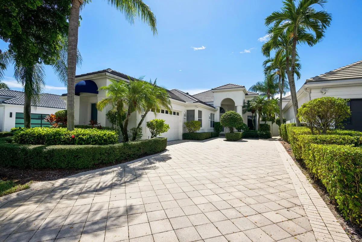 Woodfield Country Club Residence