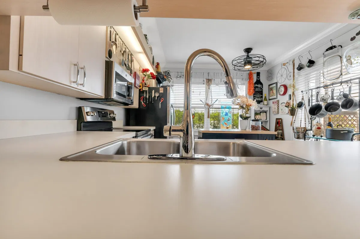 Unit 38D photo 16