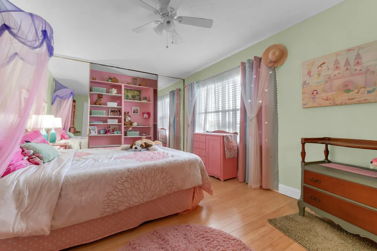 Unit 38D photo 22