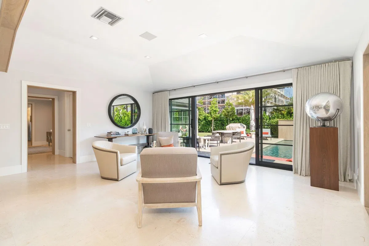 SoSo West Palm Beach Residence photo 10