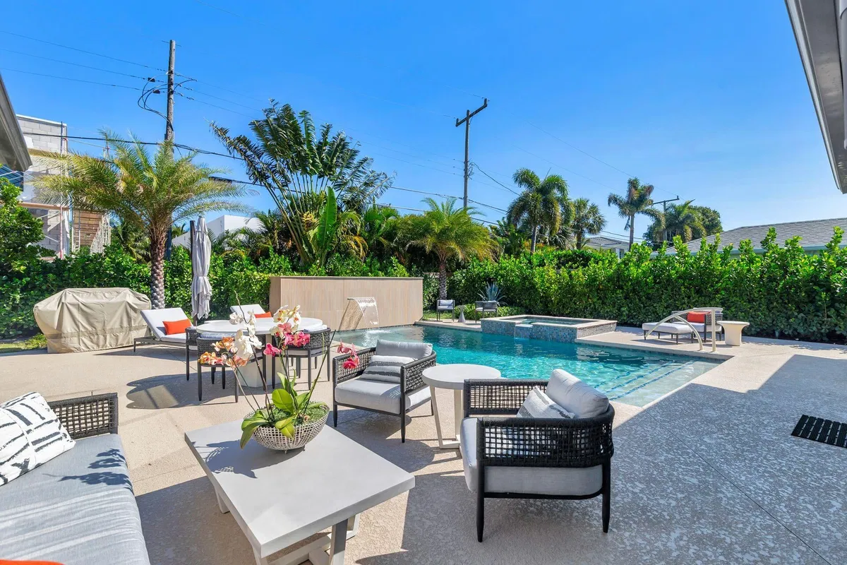 SoSo West Palm Beach Residence photo 31