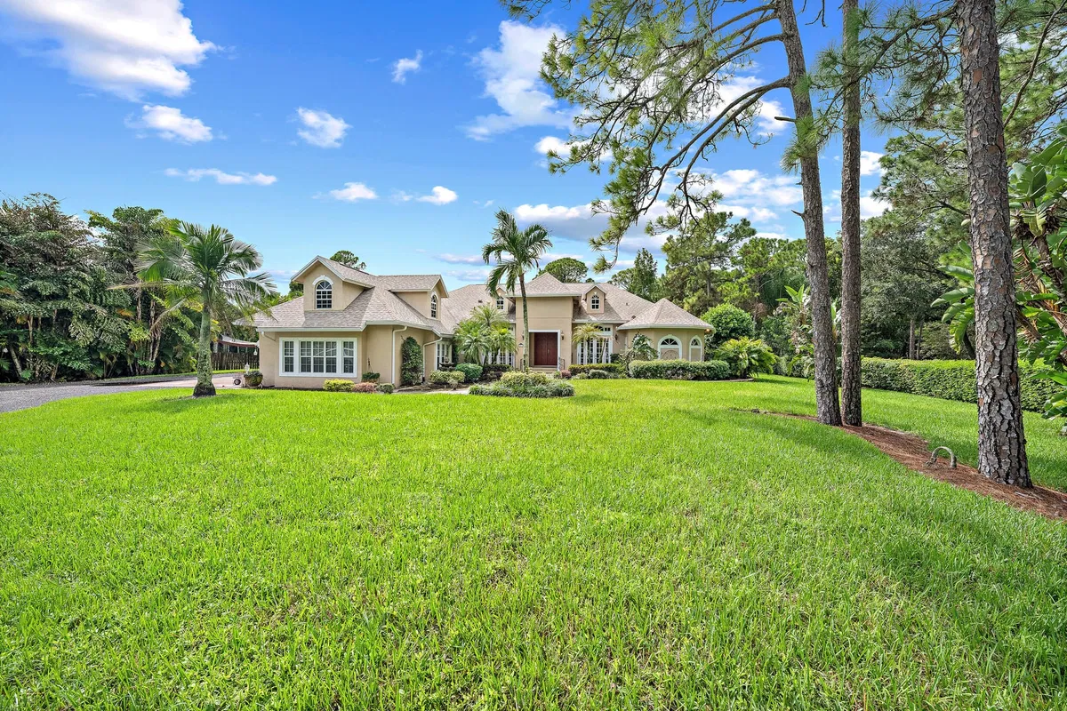 Residence photo 4