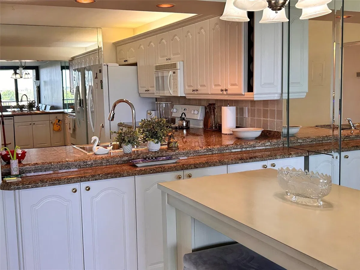 Boca Raton Unit 605 photo 13