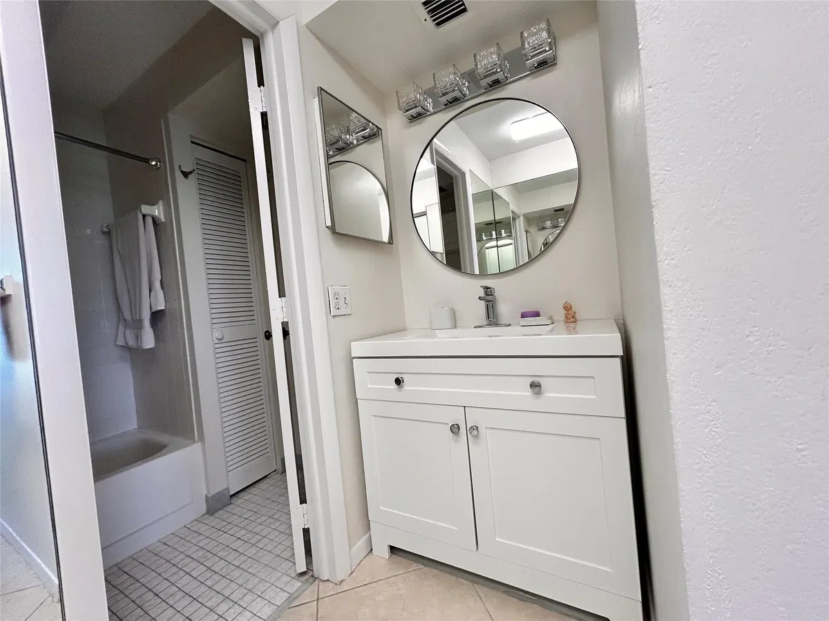 Boca Raton Unit 605 photo 22