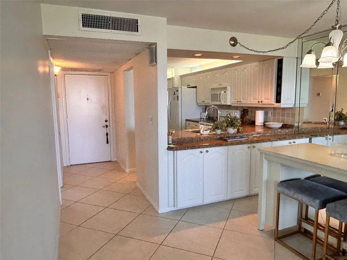 Boca Raton Unit 605 photo 28