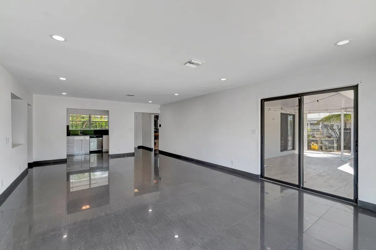  Residence photo 7