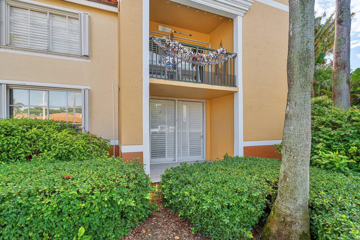  Unit 107 photo 10