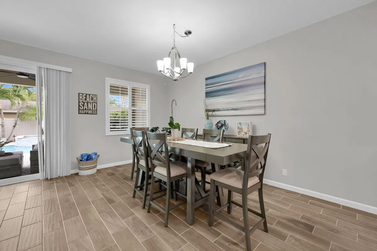 Residence photo 19