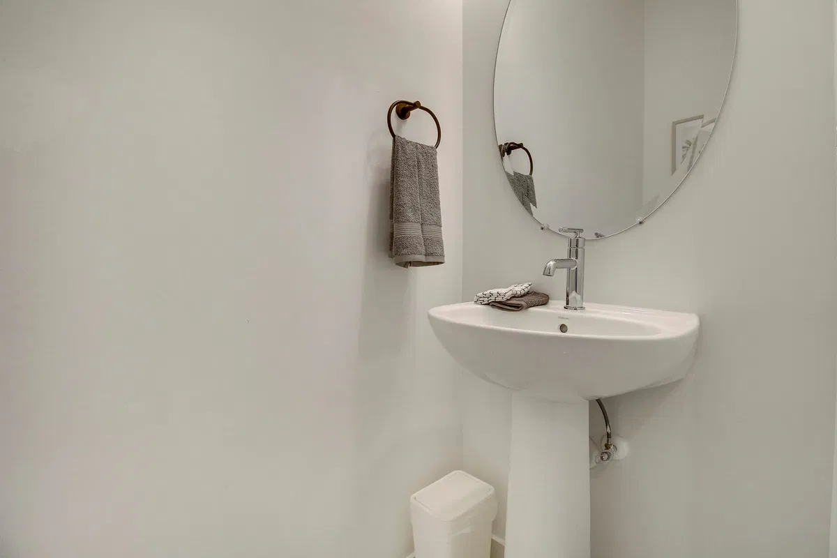 Unit 602 photo 34