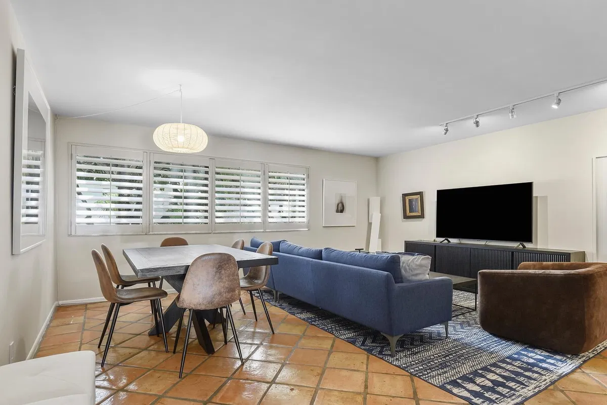  Unit 261 photo 10