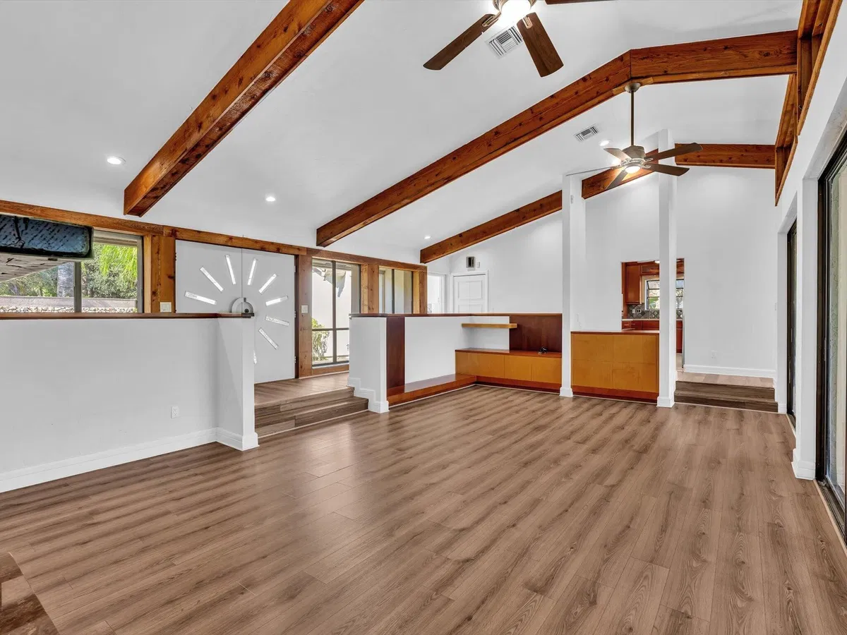  Residence photo 10