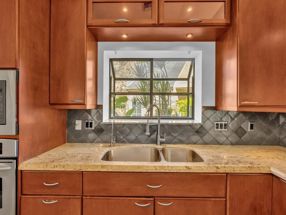  Residence photo 22
