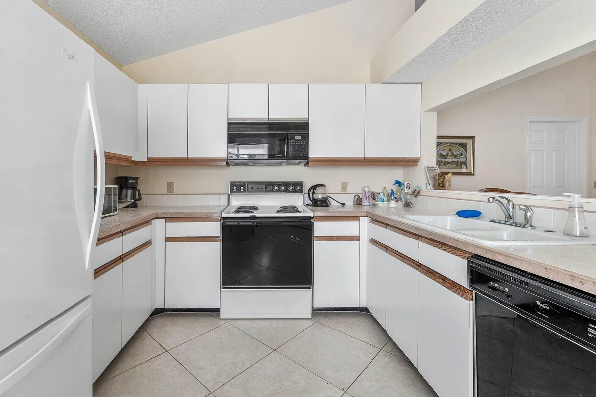  Residence photo 10