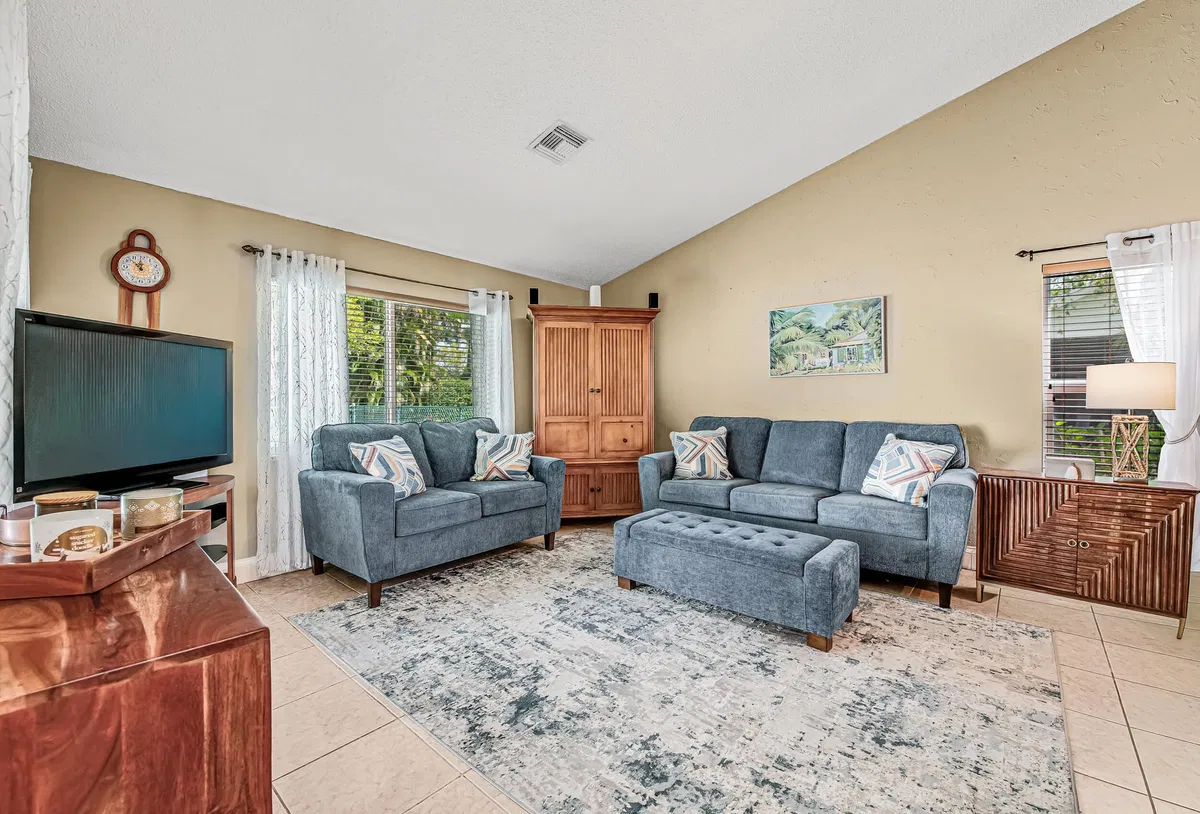 Residence photo 16