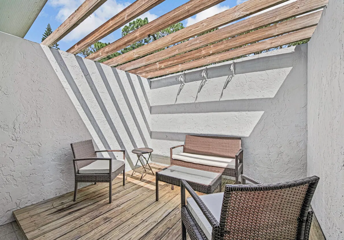Residence photo 37