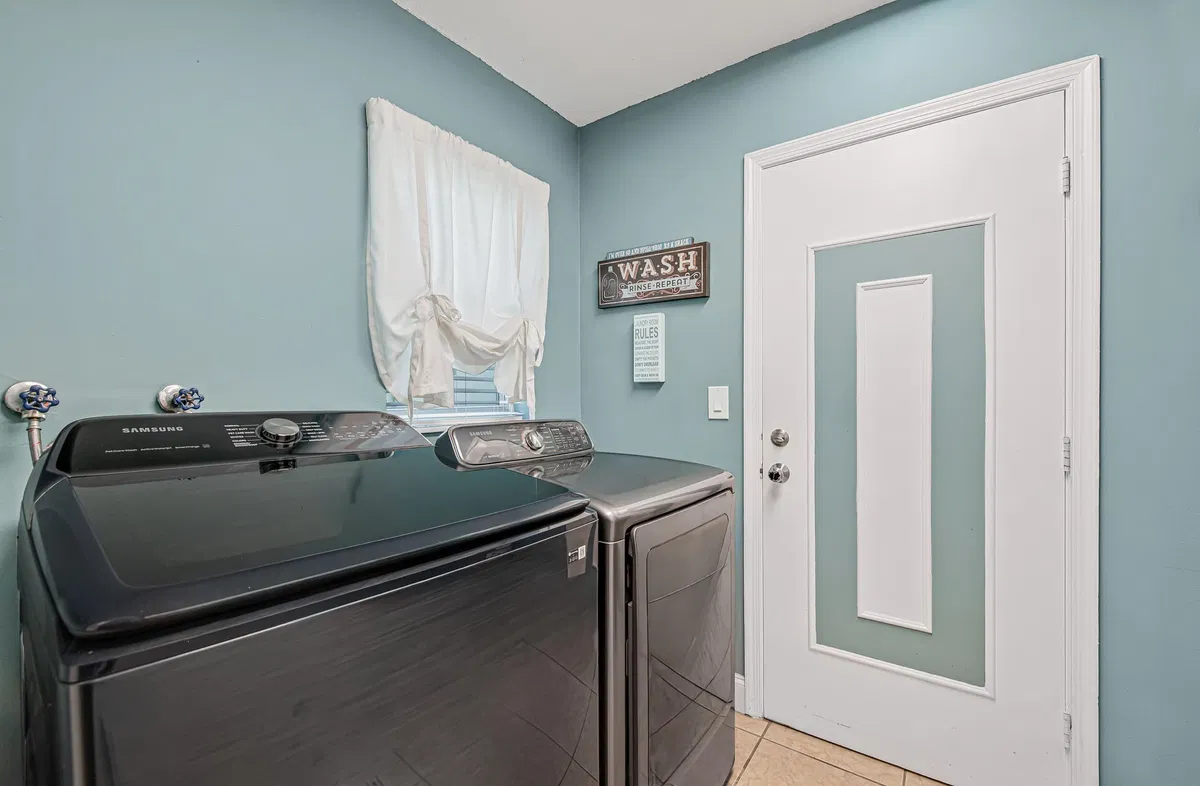 Residence photo 43