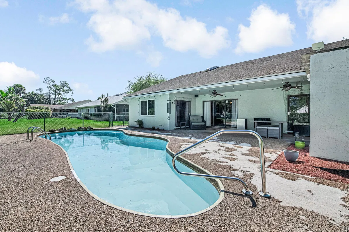Residence photo 49