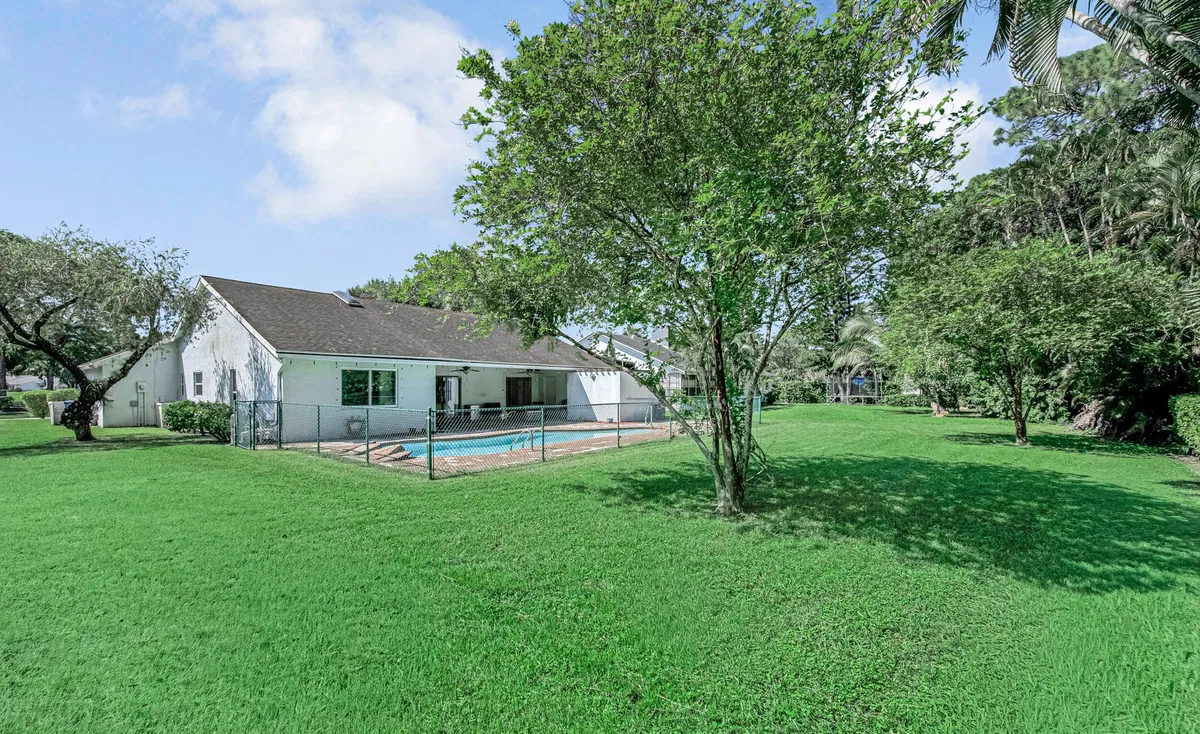Residence photo 52