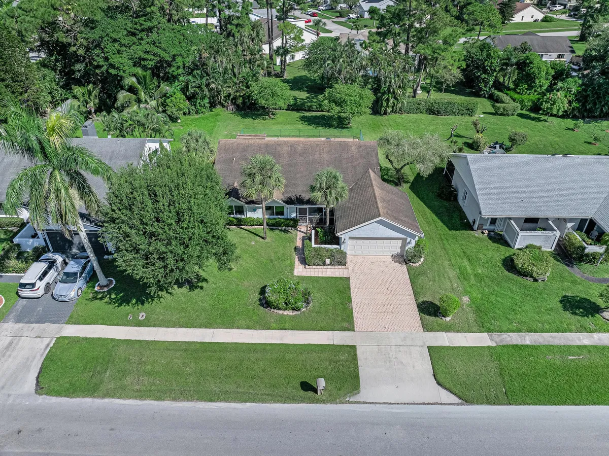 Residence photo 61
