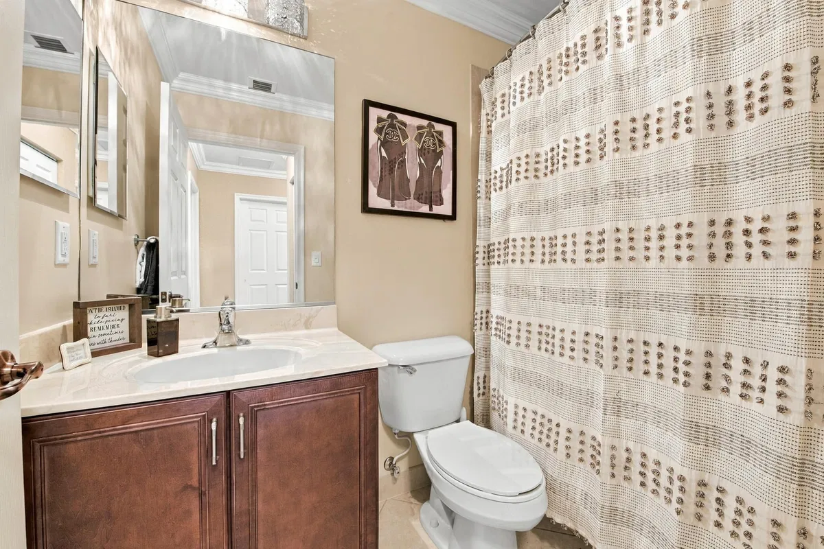 Residence photo 10