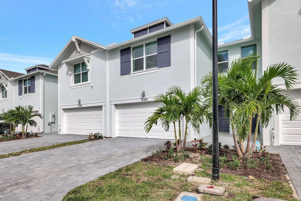 Residence photo 4