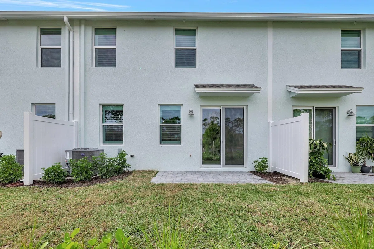 Residence photo 28