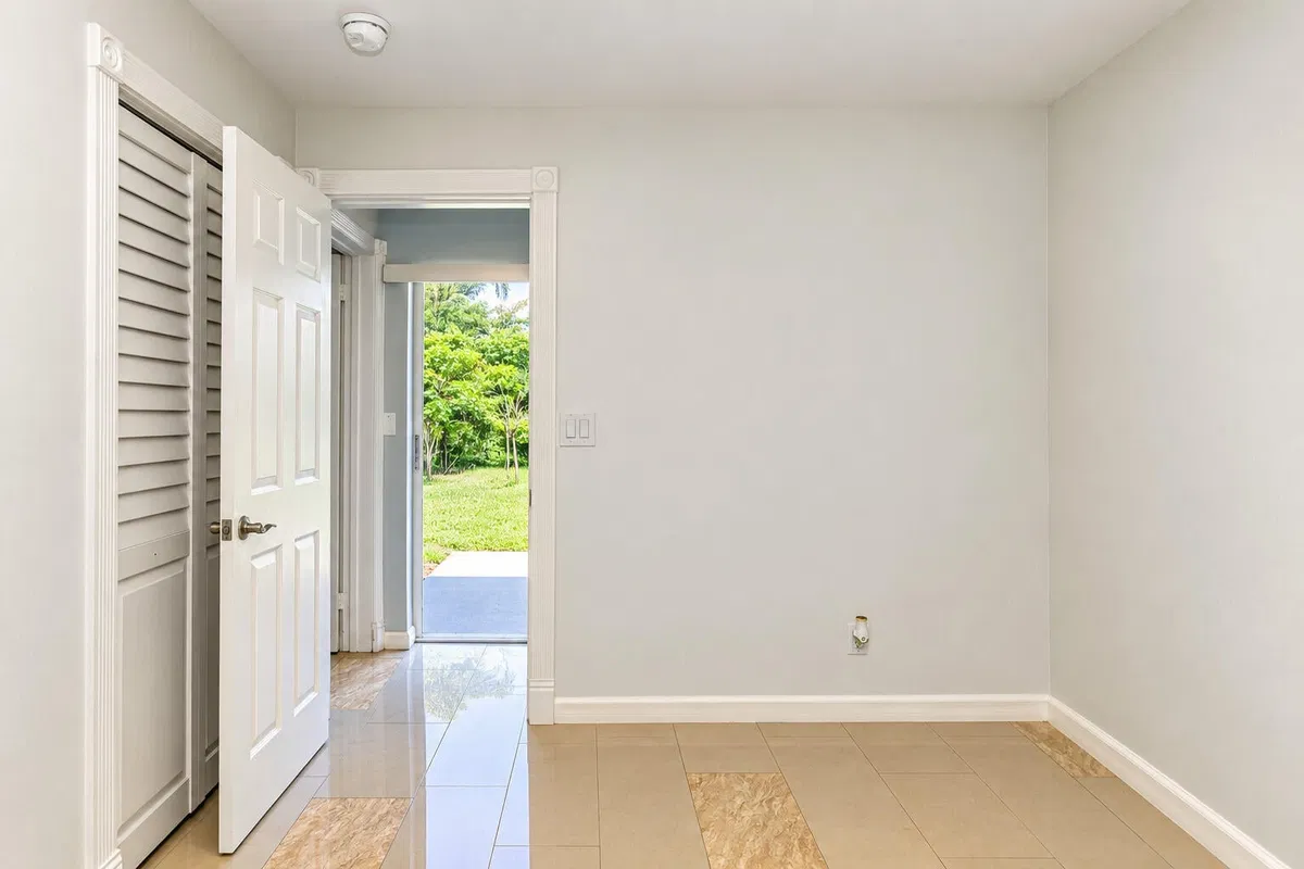  Residence photo 25