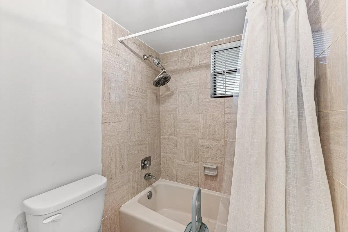 Unit 302 photo 25