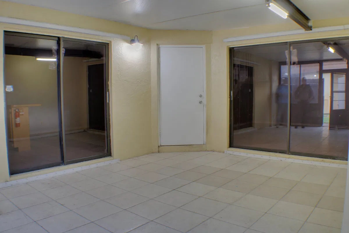 Unit 1203 photo 7