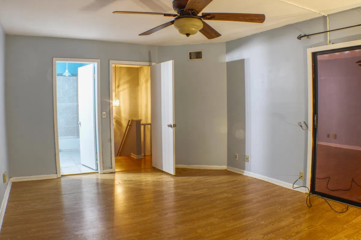 Unit 1203 photo 13