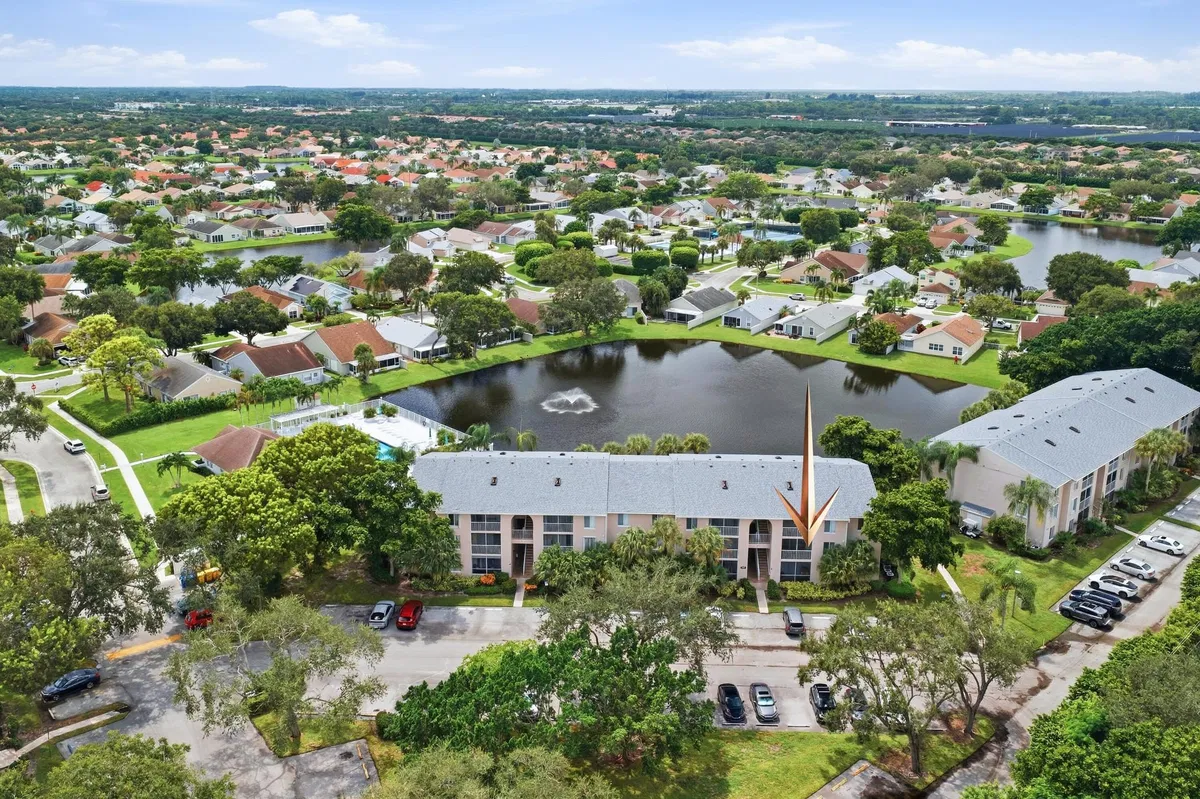 Unit D2 photo 19