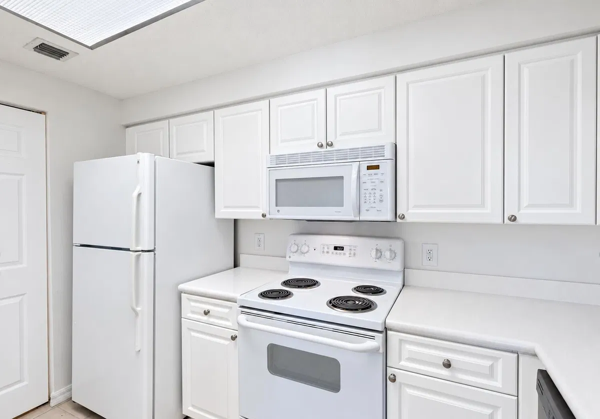 Unit 306 photo 7