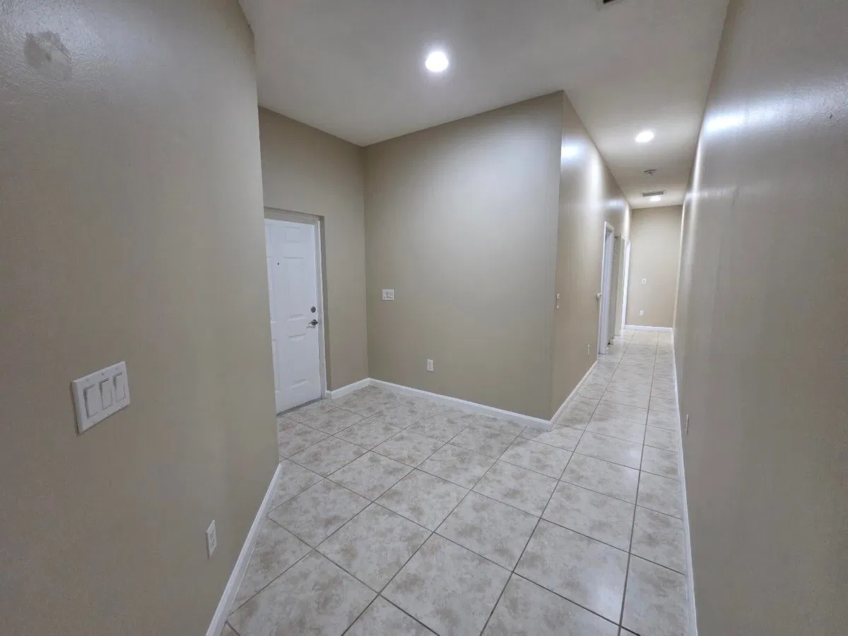 Residence photo 4