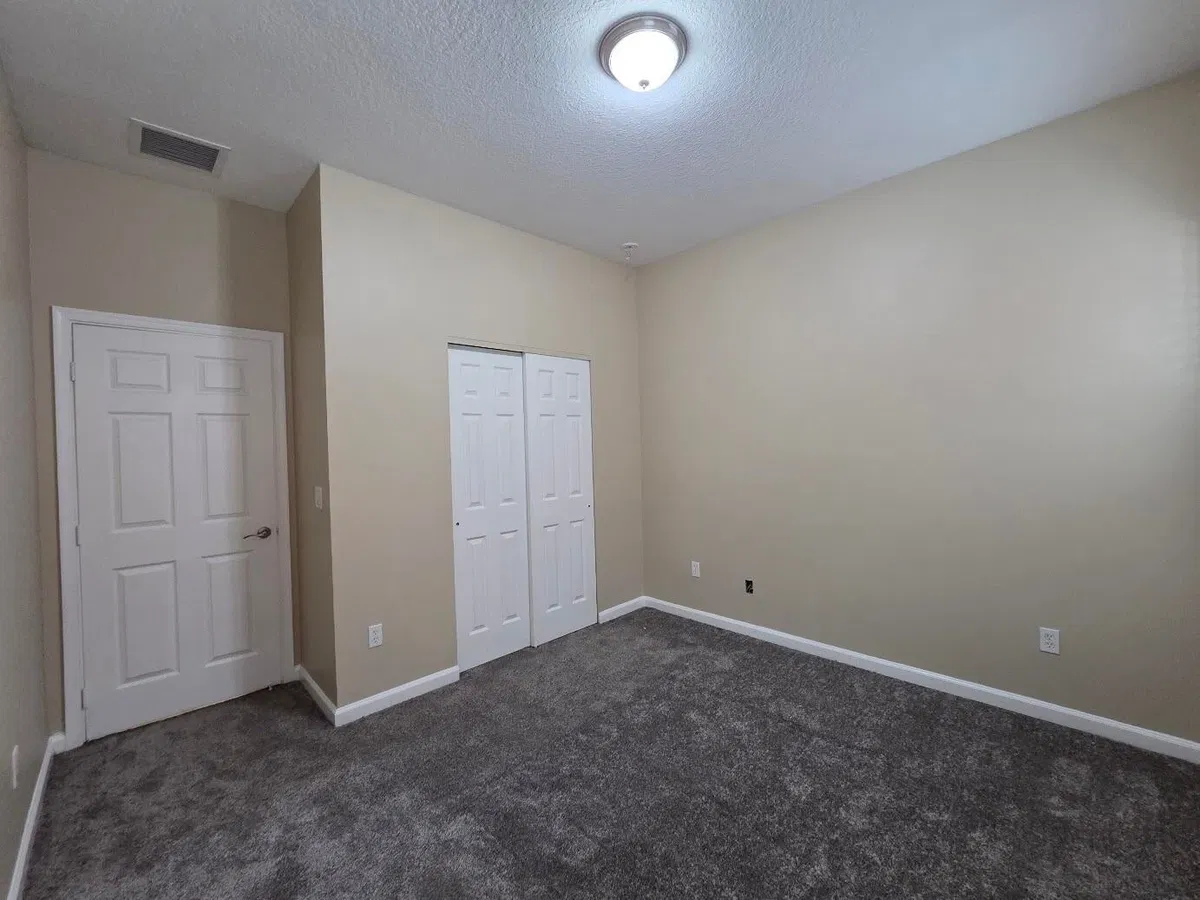 Residence photo 34
