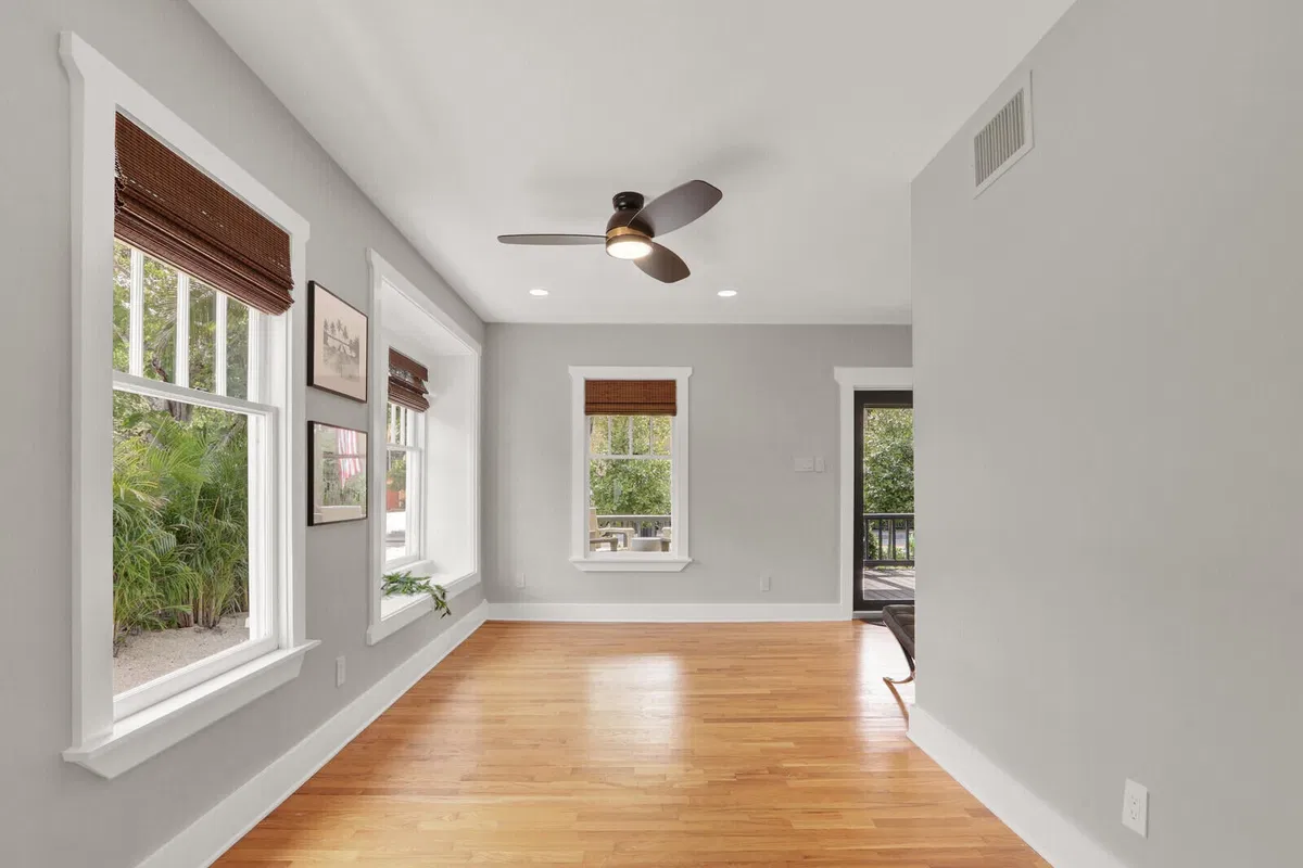 Residence photo 19
