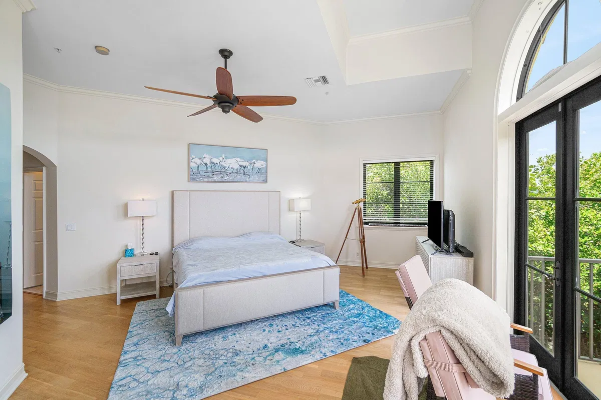 Residence photo 31