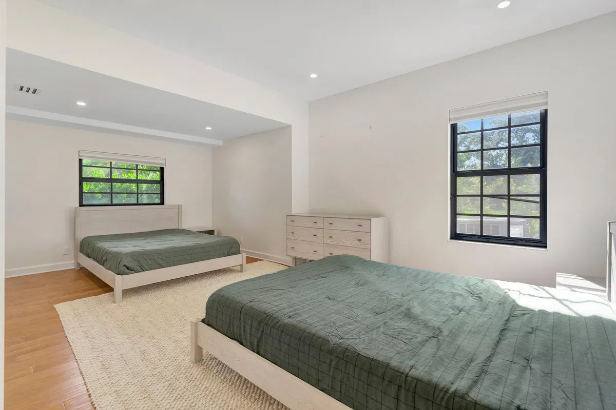 Steeplechase Residence photo 28