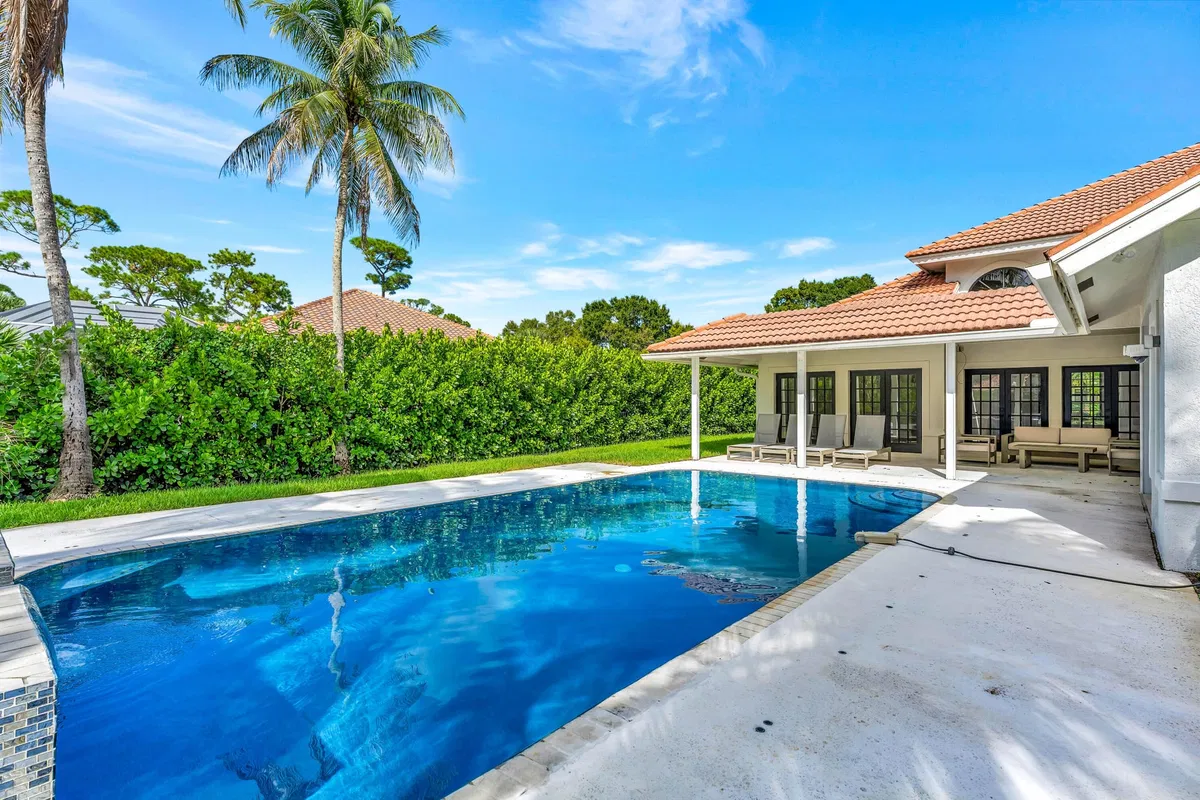 Steeplechase Residence photo 40
