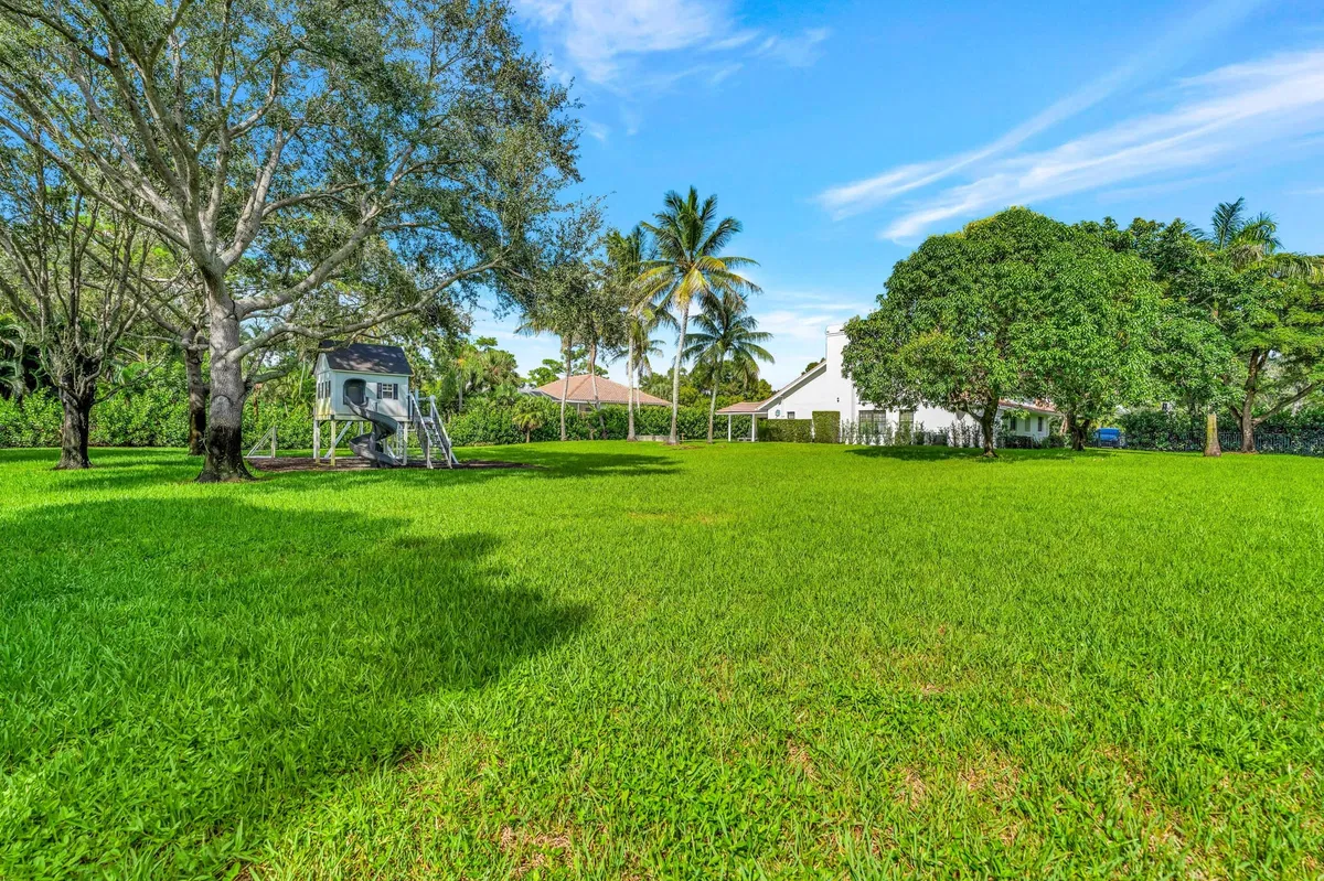 Steeplechase Residence photo 46