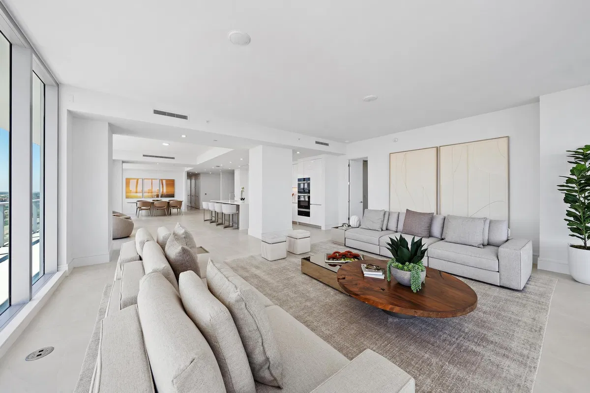 Nautilus 220 Unit 2212 photo 7